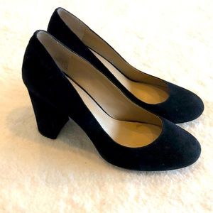 Ann Taylor Round Toe Block Heel Pump